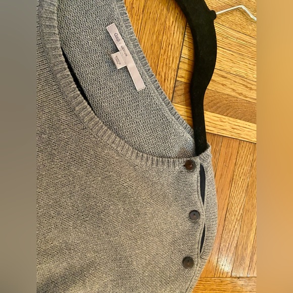 GAP 🦋 3/4 Sleeve Sweater | Button Boat-Neck Grey/Navy Striped Women’s Medium - Picture 3 of 4